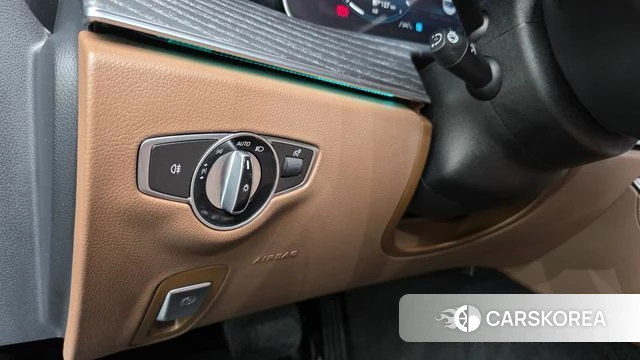Mercedes-Benz E-Class W213 2022 Серый из Кореи, фото 5