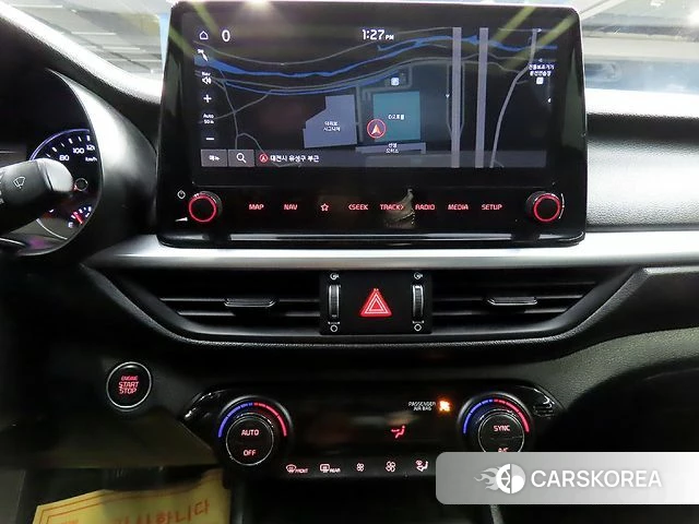 Kia The New K3 2nd generation 2022 Белый из Кореи, фото 5