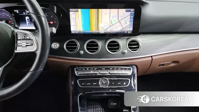 Mercedes-Benz E-Class W213 2019 Белый из Кореи, фото 5