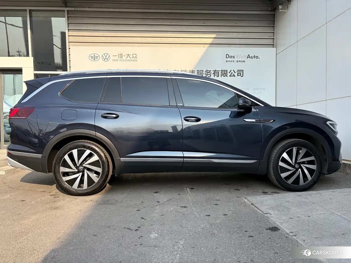 Volkswagen Lanjing 2023 Синий из Китая, фото 5