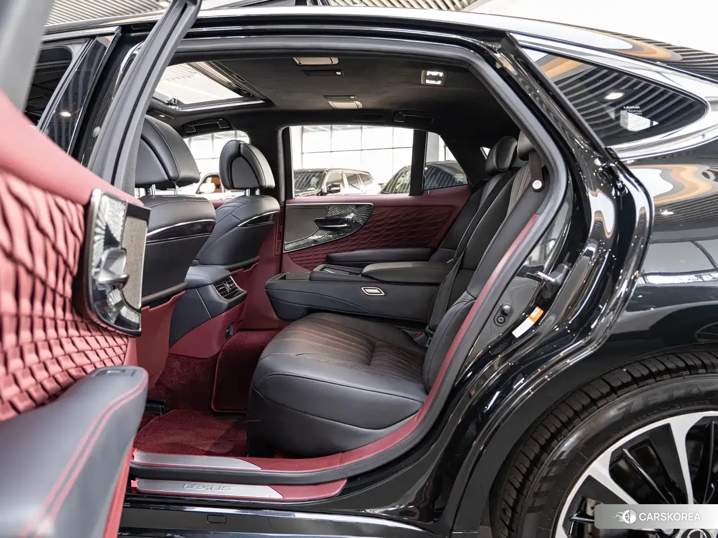 Lexus LS 2023 Черный из Китая, фото 5