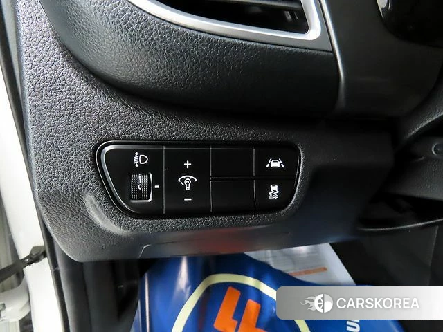 Kia Seltos 2022 Белый из Кореи, фото 5