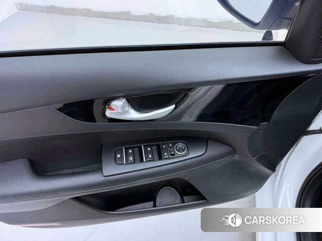 Kia K3 2022 Белый из Китая, фото 5