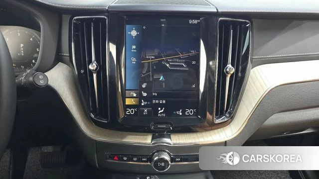 Volvo XC60 second Generation 2018 Белый из Кореи, фото 5