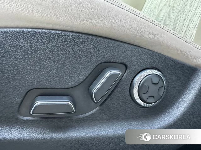 Genesis GV70 2024 Белый из Кореи, фото 5