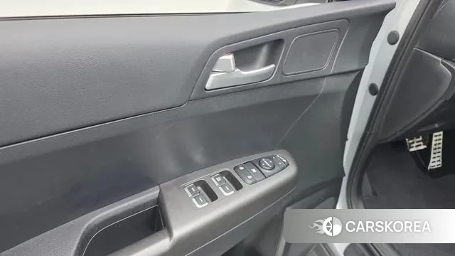 Kia Sportage The Bold 2021 Серебряный из Кореи, фото 5