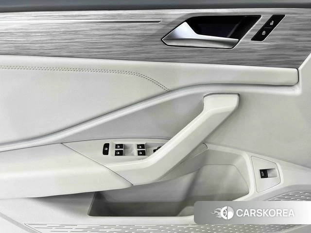 Volkswagen Sagitar 2022 Серебристо-серый из Китая, фото 5