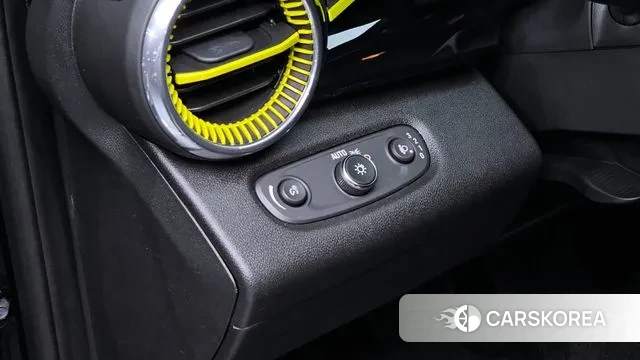 Chevrolet (GM Daewoo) Trax Crossover 2024 Черный из Кореи, фото 5