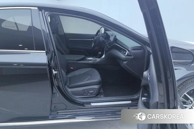 Toyota Camry 2023 Черный из Китая, фото 5