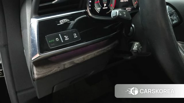 Audi Q8 (4M) 2021 Черный из Кореи, фото 5