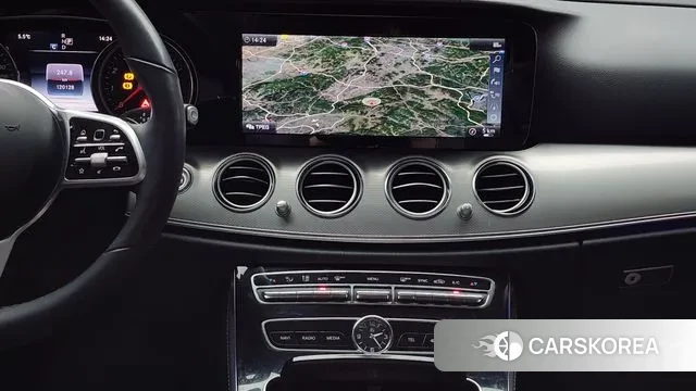 Mercedes-Benz E-Class W213 2019 Белый из Кореи, фото 5