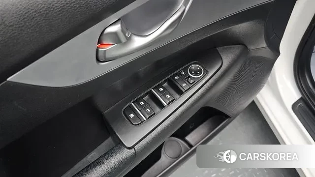 Kia The New K3 2nd generation 2021 Белый из Кореи, фото 5