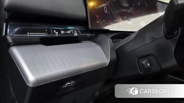 BMW 5 Series (G60) 2025 Синий из Кореи, фото 5