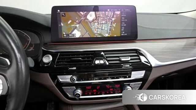 BMW 5 Series (G30) 2021 Серый из Кореи, фото 5