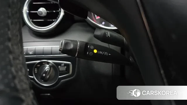 Mercedes-Benz C-Class W205 2018 Белый из Кореи, фото 5