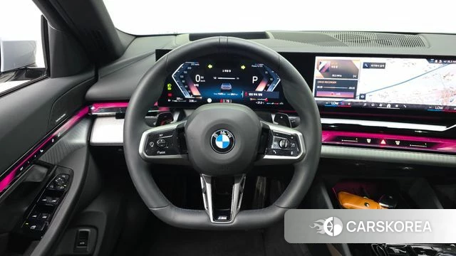 BMW 5 Series (G60) 2025 Серый из Кореи, фото 5