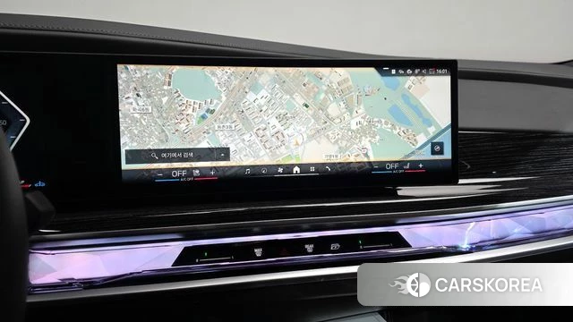 BMW 7 Series (G70) 2025 Белый из Кореи, фото 5