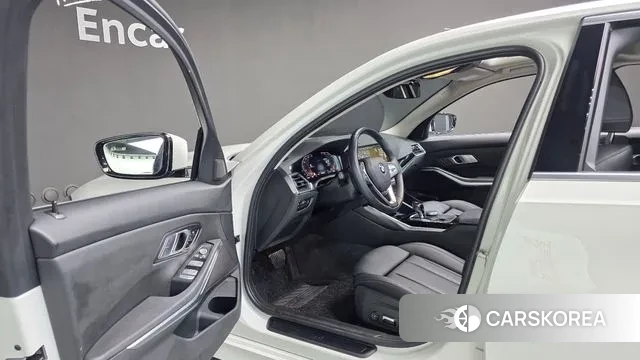 BMW 3 Series (G20) 2021 Белый из Кореи, фото 5