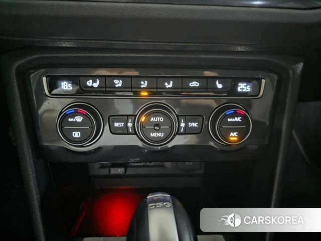 Volkswagen Tiguan second Generation 2018 Серебряный из Кореи, фото 5