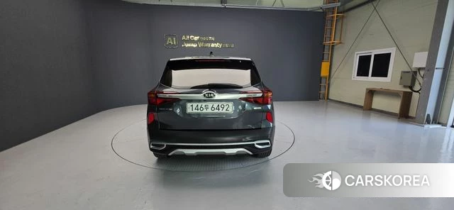 Kia Seltos 2020 Серебристо-серый из Кореи, фото 5