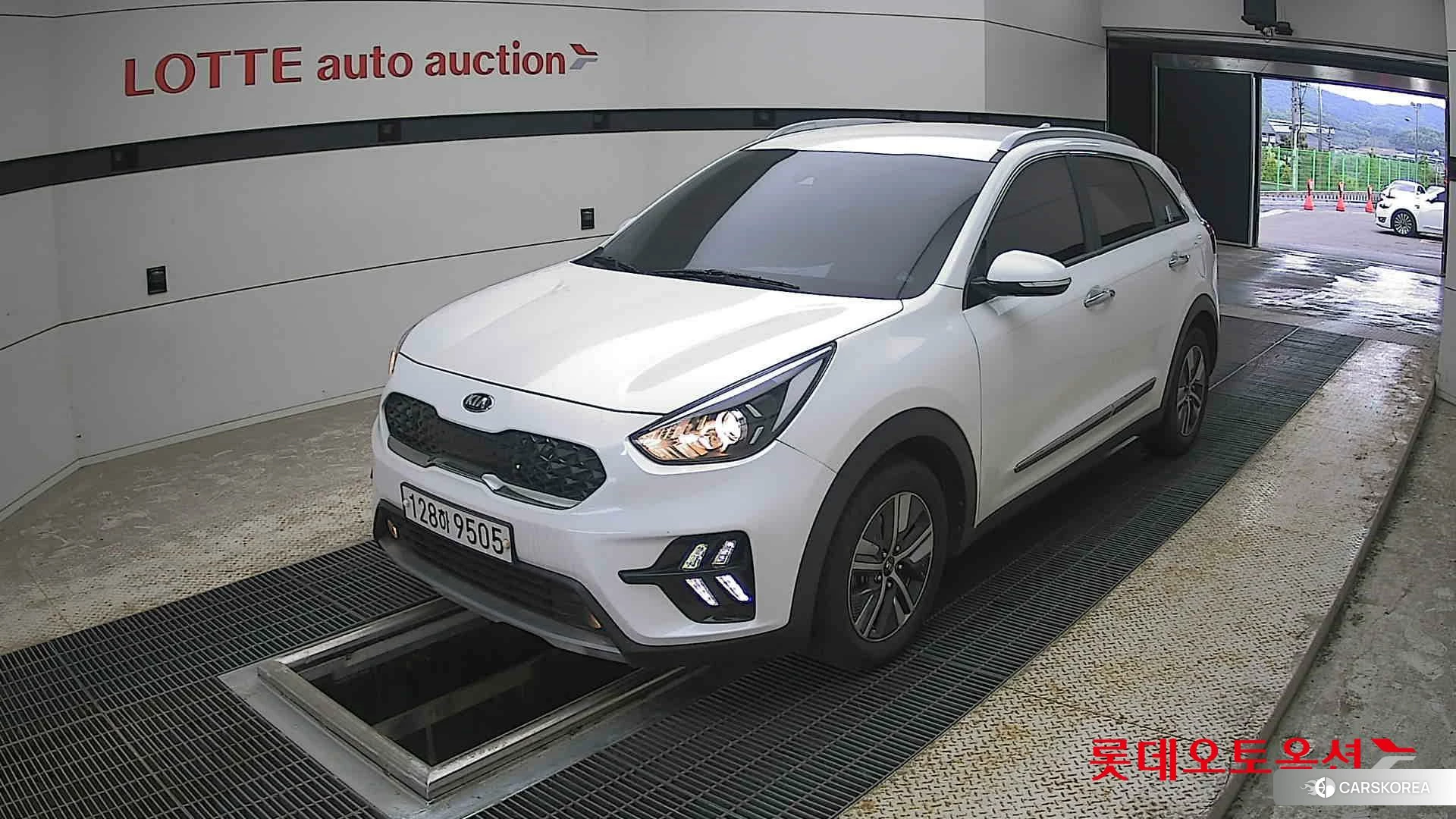 Kia Niro Hybrid 2020 Snow White Pearl (optional) из Кореи, фото 5