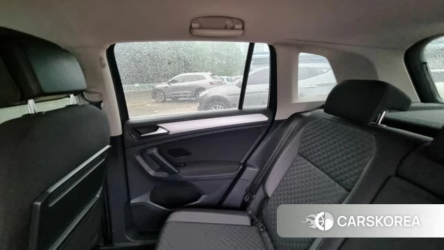 Volkswagen Tiguan second Generation 2018 Серый из Кореи, фото 5