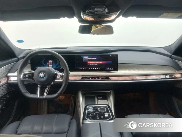 BMW i7 2025 Белый из Китая, фото 5
