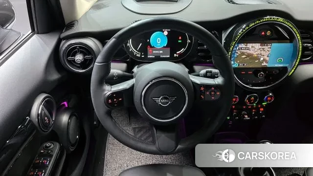 Mini Cooper 2024 Серебряный из Кореи, фото 5