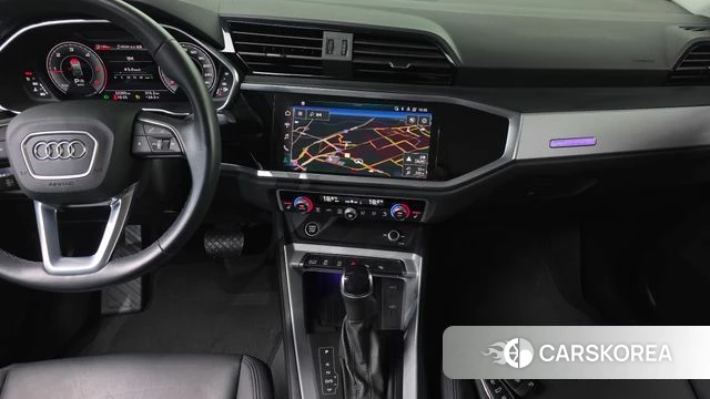 Audi Q3 (F3) 2023 Белый из Кореи, фото 5