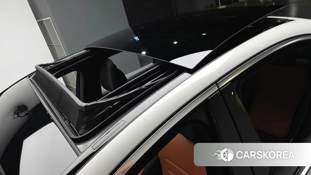 Mercedes-Benz C-Class W206 2024 Белый из Кореи, фото 5