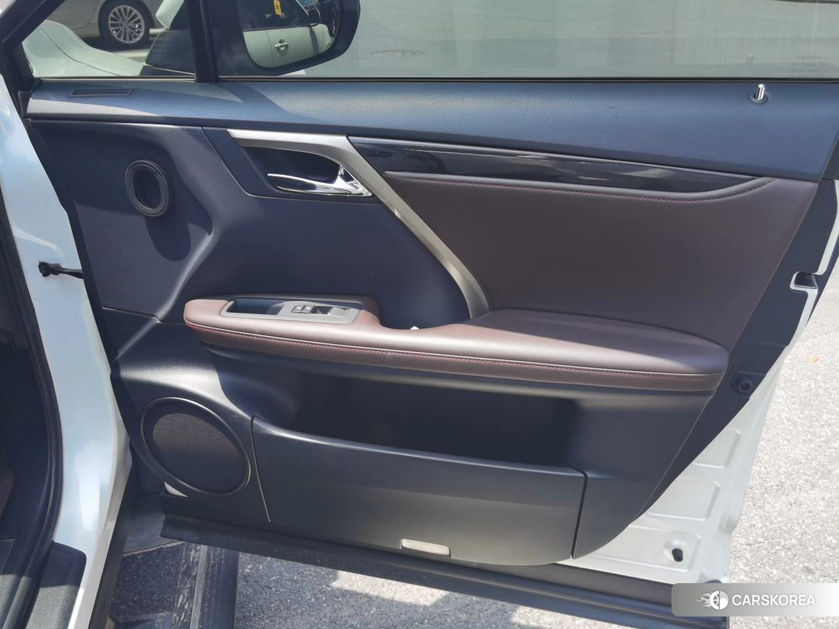 Lexus RX 2021 Белый из Китая, фото 5