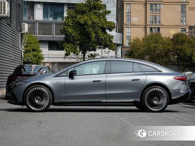 Mercedes-Benz EQS AMG 2025 Темно-серый из Китая, фото 5