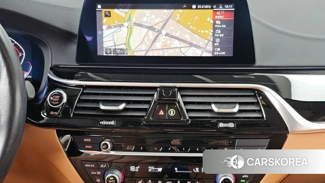 BMW 5 Series (G30) 2020 Синий из Кореи, фото 5