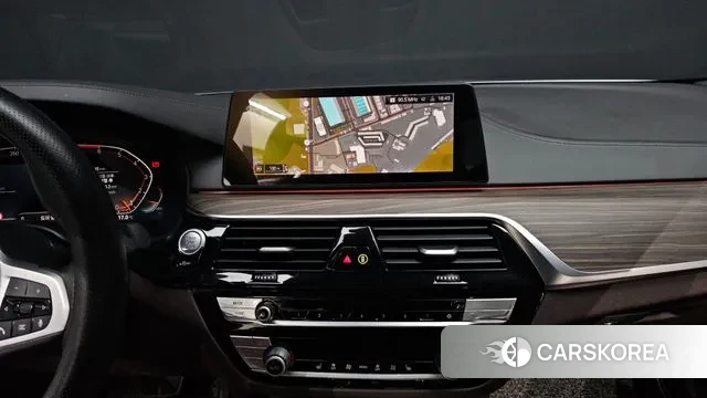 BMW 5 Series (G30) 2020 Белый из Кореи, фото 5