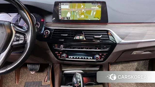 BMW 5 Series (G30) 2018 Серый из Кореи, фото 5