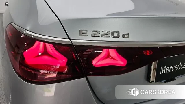 Mercedes-Benz E-Class W214 id 2909954 из Кореи 5