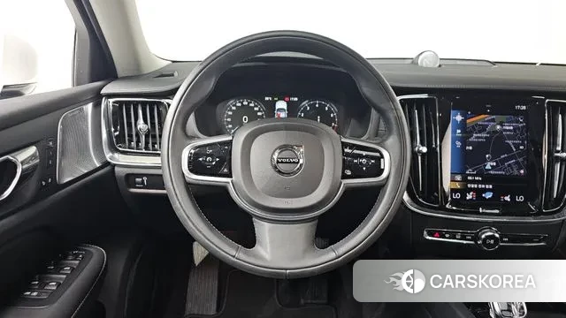 Volvo S60 3rd generation 2021 Белый из Кореи, фото 5