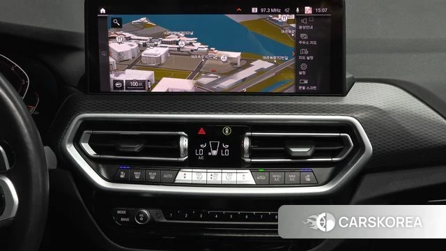 BMW X3 (G01) 2022 Светло-серебряный цвет из Кореи, фото 5