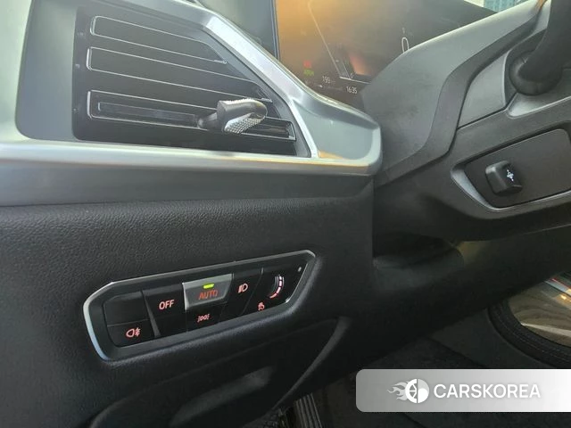 BMW X7 (G07) 2023 Белый из Кореи, фото 5