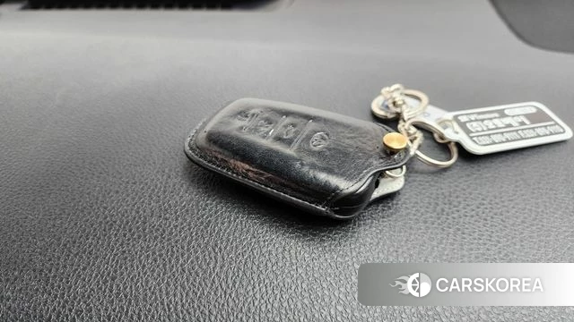 Toyota Camry (XV70) 2023 Белый из Кореи, фото 5