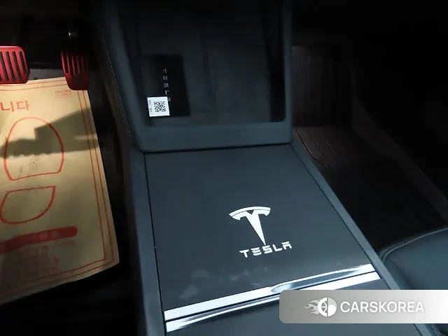 Tesla Model 3 2024 Белый из Кореи, фото 5