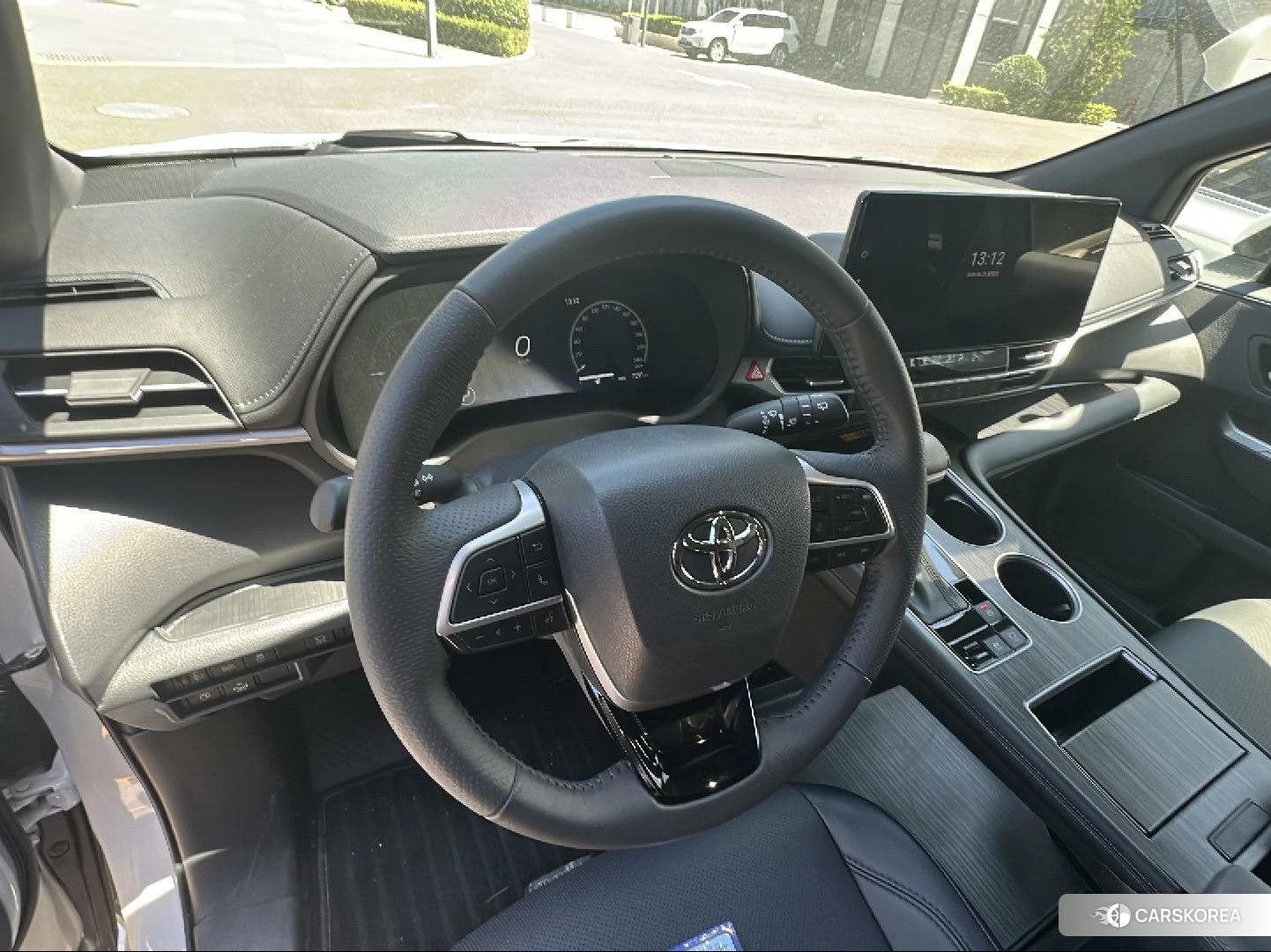 Toyota Granvia 2025 Белый из Китая, фото 5