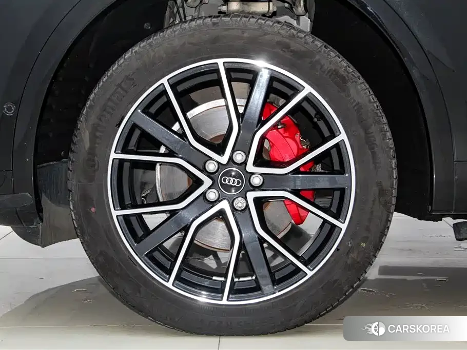 Audi Q5L 2024 Черный из Китая, фото 5