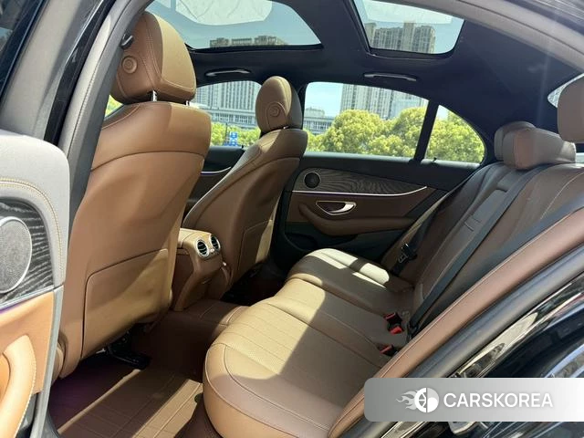 Mercedes-Benz E-class (imported) 2023 Черный из Китая, фото 5