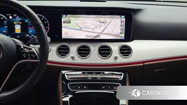 Mercedes-Benz E-Class W213 2021 Черный из Кореи, фото 5