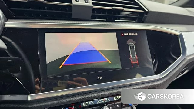 Audi Q3 (F3) 2023 Черный из Кореи, фото 5