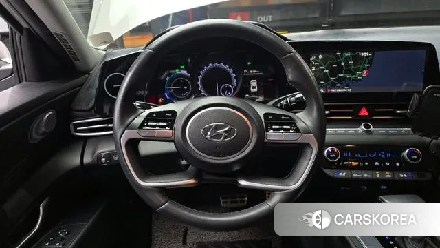 Hyundai Avante Hybrid (CN7) 2023 Серебристо-серый из Кореи, фото 5