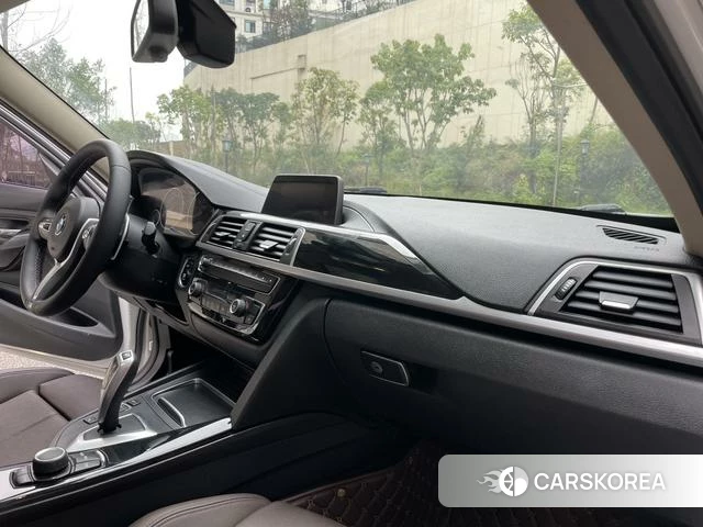 BMW 3 series 2018 Белый из Китая, фото 5