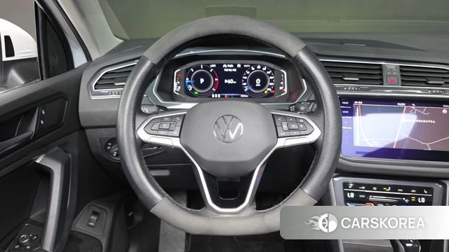 Volkswagen Tiguan second Generation 2022 Белый из Кореи, фото 5