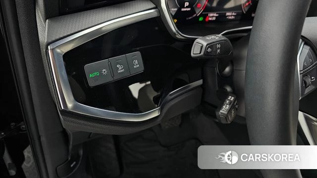 Audi Q3 (F3) 2025 Черный из Кореи, фото 5